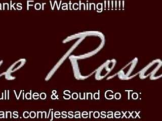 말도 안 돼, 이건 못 참아! 바람피는 아내 제시 로사, 맛있는 아빠와 역할극하며 거친 엉덩이 액션에서 물 뿜어!