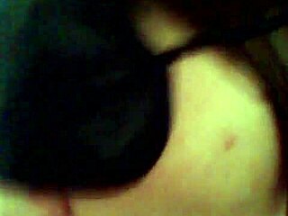 i blastin her face wit my cum n she swallowin it all, what a mess