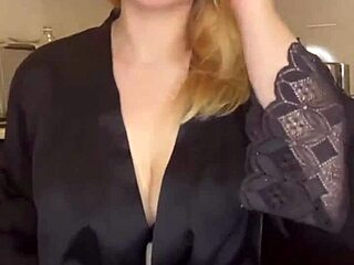 chubby teen masturbates on webcam