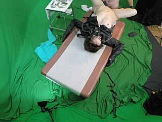 scarlett johnson inspects her vag in pov fucking