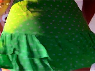 Stepsister deepthroats for facial