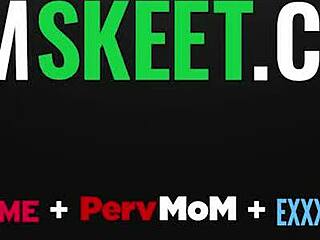 Ich ficke den engen Arsch meiner dünnen Stiefschwester hart durch