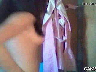 amateur babe teases ass on webcam live