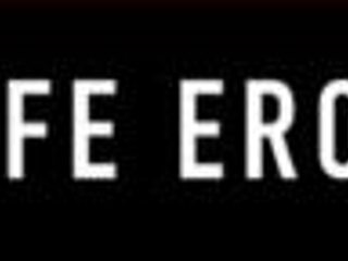 blonde turns herself on fingering pussy