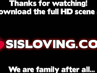 Kakak Tiri Hajar Memek Chloe Scott Keras Gaya Doggy