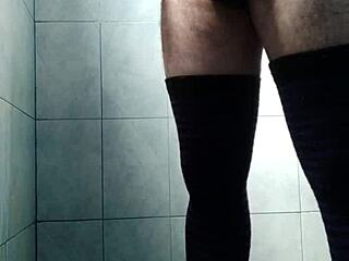 Дрочу в чулках на жаркой сольной сессии