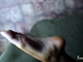 Paris Wrinkled Soles Get Wild Attention