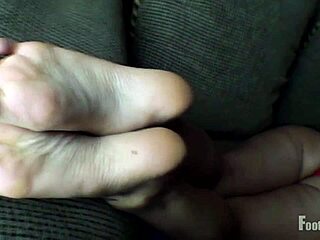 Paris Wrinkled Soles Get Wild Attention