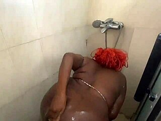 Shower fun with ebony wife 😍