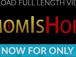 Nagy mellű MILF Joslyn Jane nedves punciját eszi a mostohafiú.