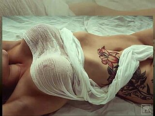 erotica channel slideshow got me all hot n' bothered... can't stop watchin'!