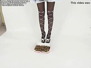 Beauty with stunning legs crushes it in style