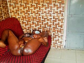 Queen Sandy Pussy in doggy finds orgasm.