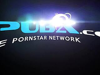 Summer og Alison Tyler blir frekke i soverommet med het lesbesex