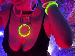 Marycandy Performs Seductive Striptease Dance