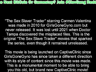 О боже, Кармен Валентина поймана работорговцем для фрик-доков Тампы в клинике пленников! 😱