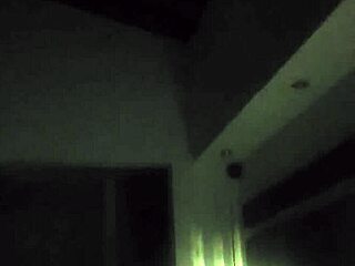 Marcela, me montas como una puta salvaje esta noche!