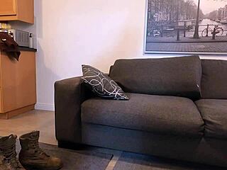 I watched Scarlet take it in the ass