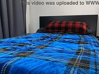 I watched Scarlet take it in the ass