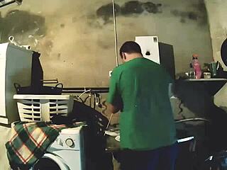 Private blowjob session with ball licking and cumshot