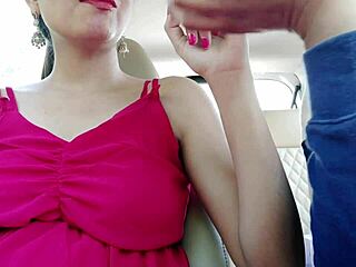 Indijska punčka daje globoko grlo za odplačilo posojila v posnetem videu