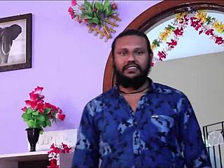 ป้าเอเชียโดนหลานชายแอบเห็นอาบน้ำในโมเมนต์ส่วนตัว