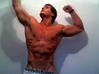 Jeff Seid flexing hard in HD!