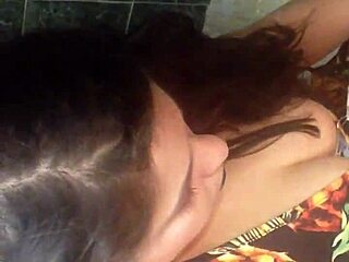 Ginger paris does and pisses in the toilet bbw slut