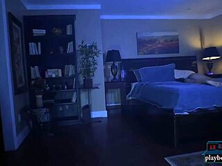 Bombero rescata a morena y cumple su fantasía de garganta profunda tras el rescate