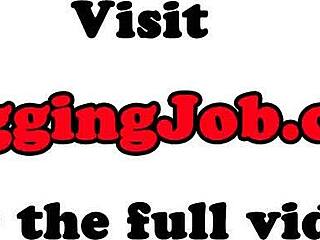 Сиськастая девчонка интенсивно дрочит член и триббит киску крупным планом