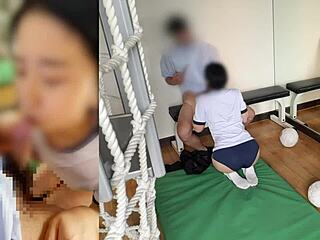 ¡Ey, mira este cosplay japonés cachondo en POV!