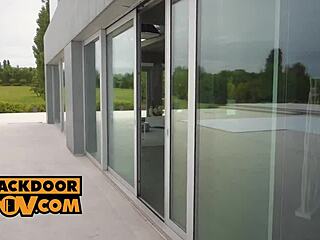 Bold Ass Fuck Threesome with Petite Slut Moona Snake