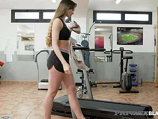 Ebony Aşık Aruna Aghora Dar Amıyla Dev Siyah Siki Sağalıyor