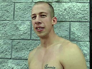 Anal gay POV cu un tip drăguț și înalt! 😍