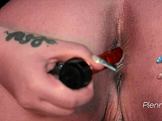 Ágatha Ludovino and Gabriella Manhães explore giant toys in a lesbian adventure