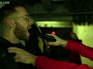 menoboy gives blowjob at la casa de sexo