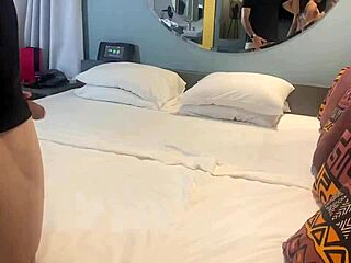 Indiana gostosa tem a buceta arrombada e cheia de porra