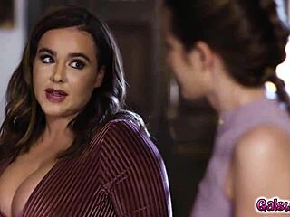 Åh man, jag känner Nadia Noja knulla Natasha Nices fitta