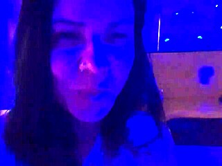 Meu clit�ris � do tamanho de uma azeitona - thiara fox