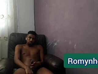 Friend PLAYS game, I MASTURBATE