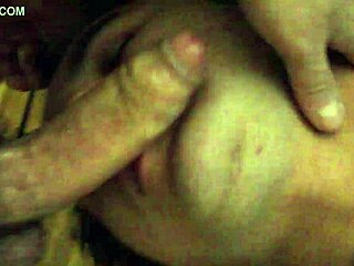 叔叔射满我骚穴精液