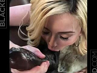 Jag gav Anton den vildaste åkturen i hans liv med min lilla 18+ blonda kropp