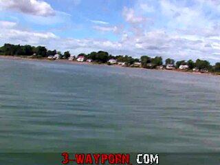 Hei tsekkaa villi ryhmäpano moottoriveneellä osa 3 on hullu