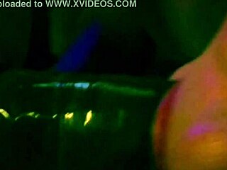 Cherrysoda fucks bbc in club corner?