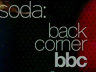 Cherrysoda fucks bbc in club corner?