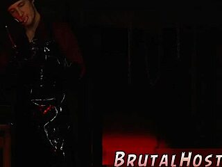 Miro a esta joven 18+ en leggings que se folla a dos putas en Sydney, ¡qué caliente!