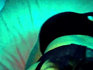 i'm fucking in the dark with big tits and ass, no one will catch us