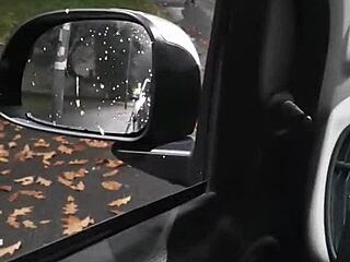 Geliebte getroffen auf Straße bläst mir im Auto einen