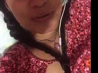 Моя телка дрочит пизду только для меня, так жарко и мокро