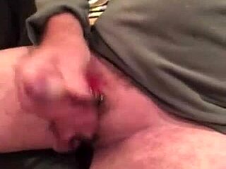 Bold kitchen wank cum